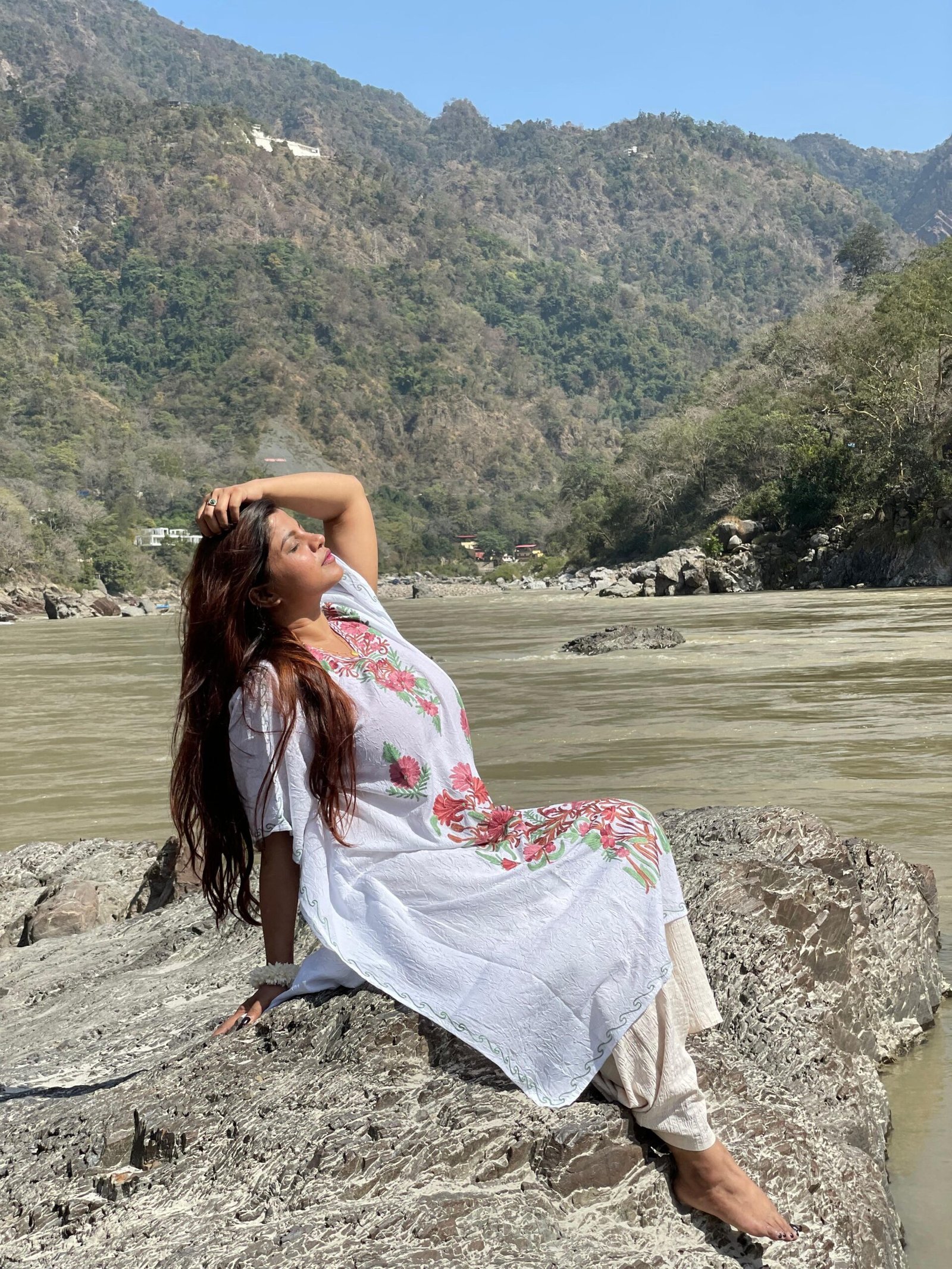 Kashmiri Crushed Cotton Kaftans - White