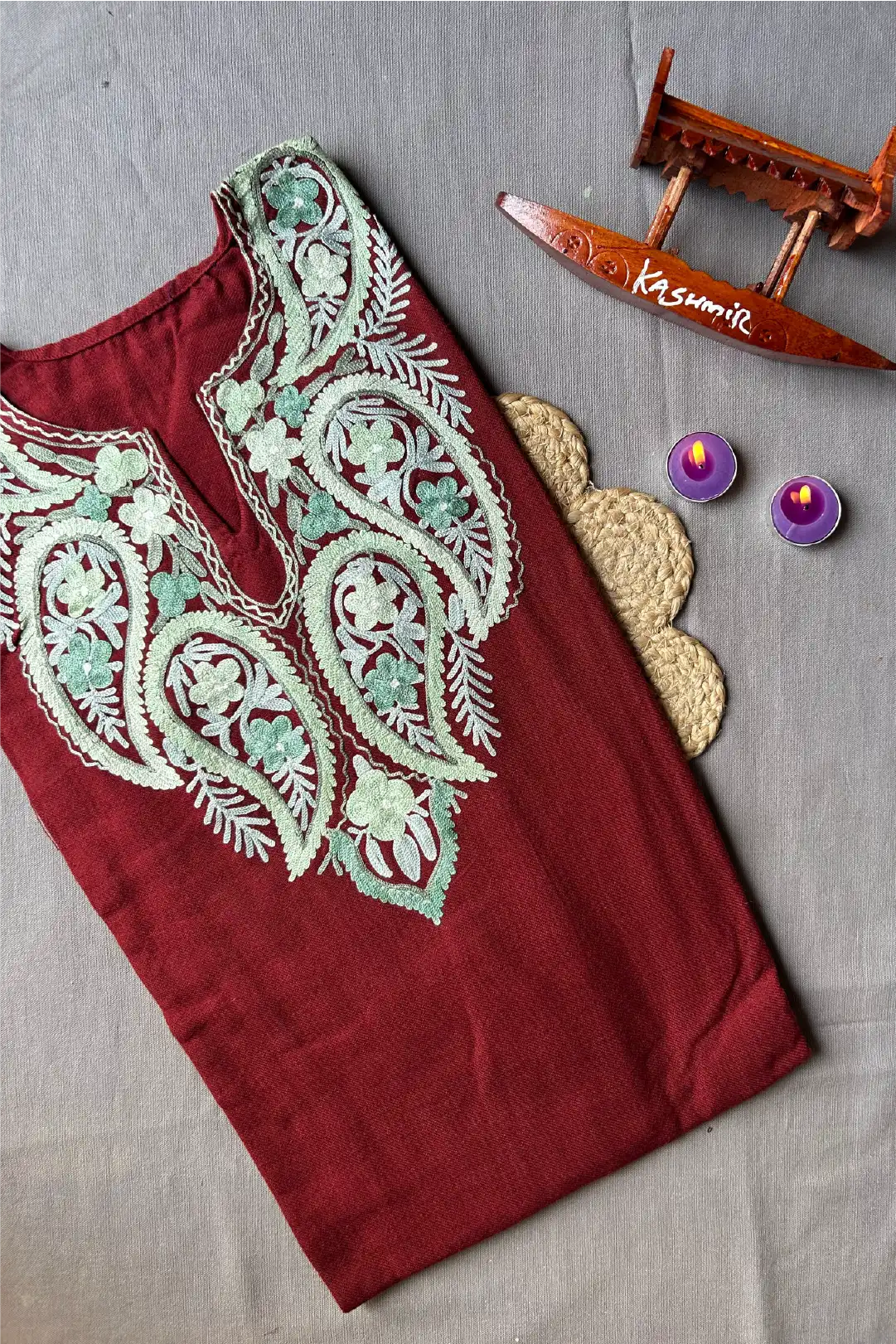 Kashmiri Pheran - Aarikari