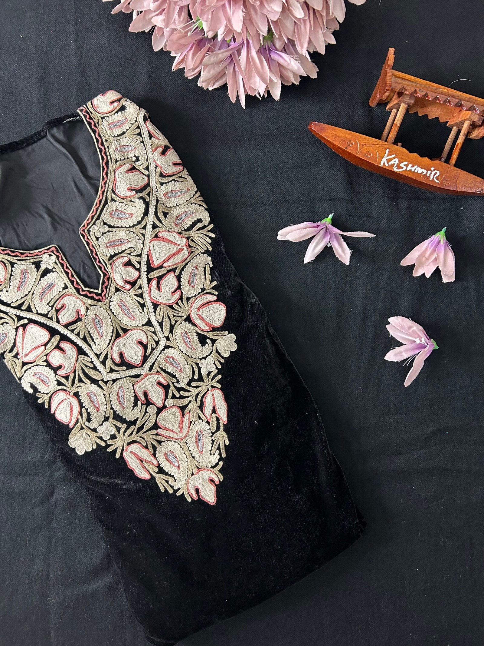 Makhmal Kashmiri Pheran - Black