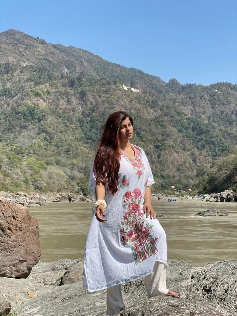 Crushed Cotton Kashmiri Kaftan - White